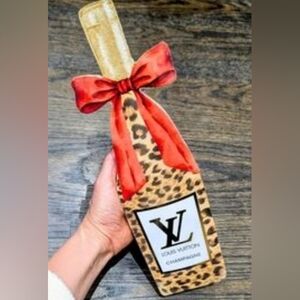 Fashion Wooden Leopard Print & Bow 🎀 Bottle Decor